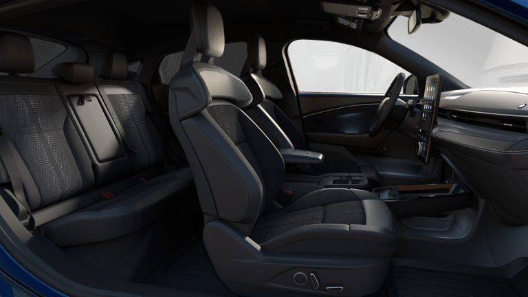 2025 Ford Mustang Mach-E GT - Photo 40