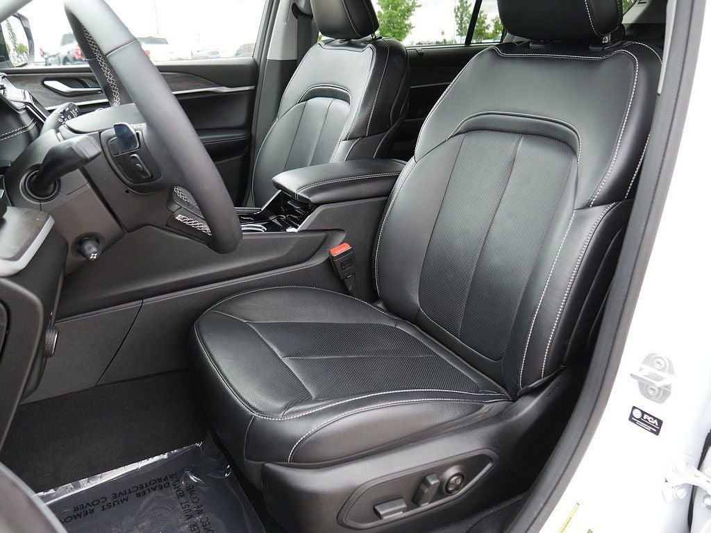 2023 Jeep Grand Cherokee L Limited 4WD
