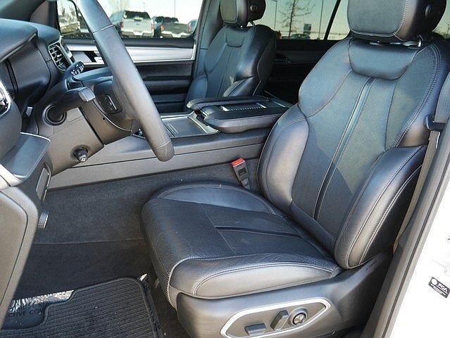 2024 Jeep Wagoneer Series II CARBIDE AWD