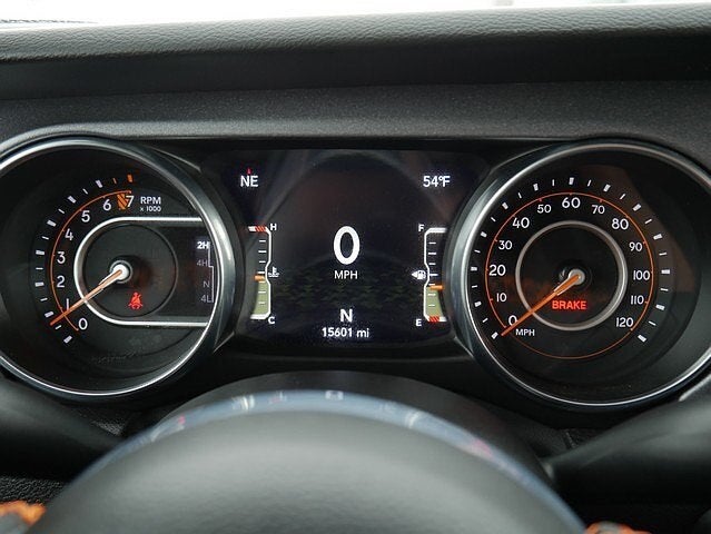 2023 Jeep Gladiator Mojave 6 SP MANUAL