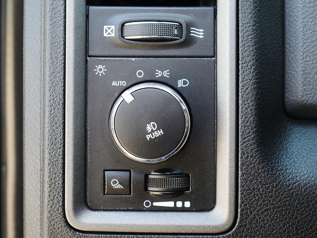 2013 RAM 1500 Tradesman CREW 5.7