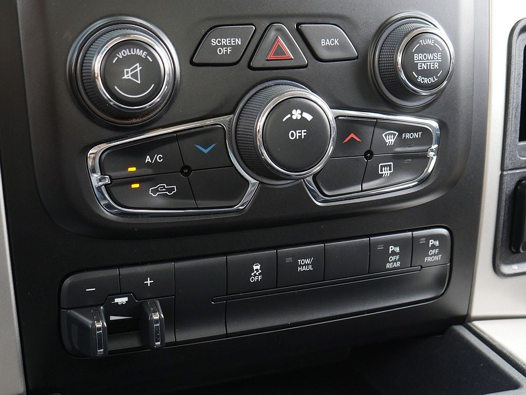 2016 RAM 1500 Big Horn CREW 3.0