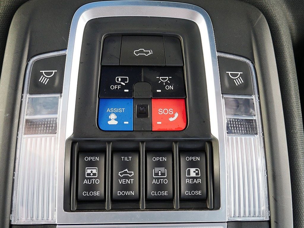 2019 RAM 1500 Limited CREW HEMI