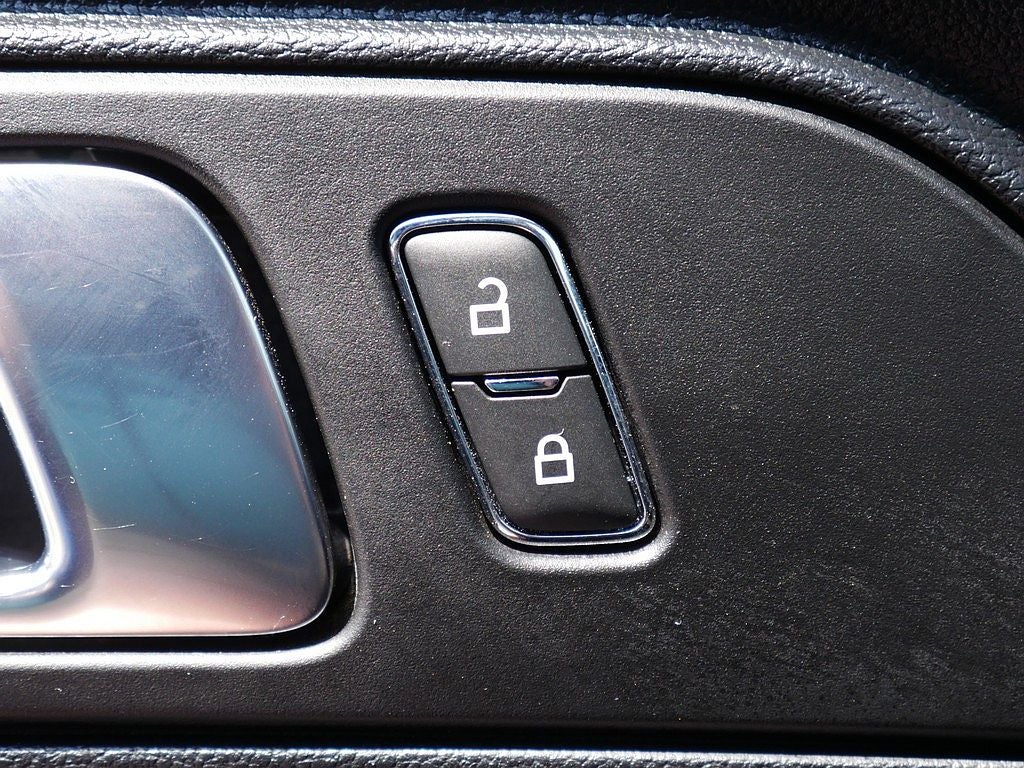 2022 Ford Mustang Mach 1