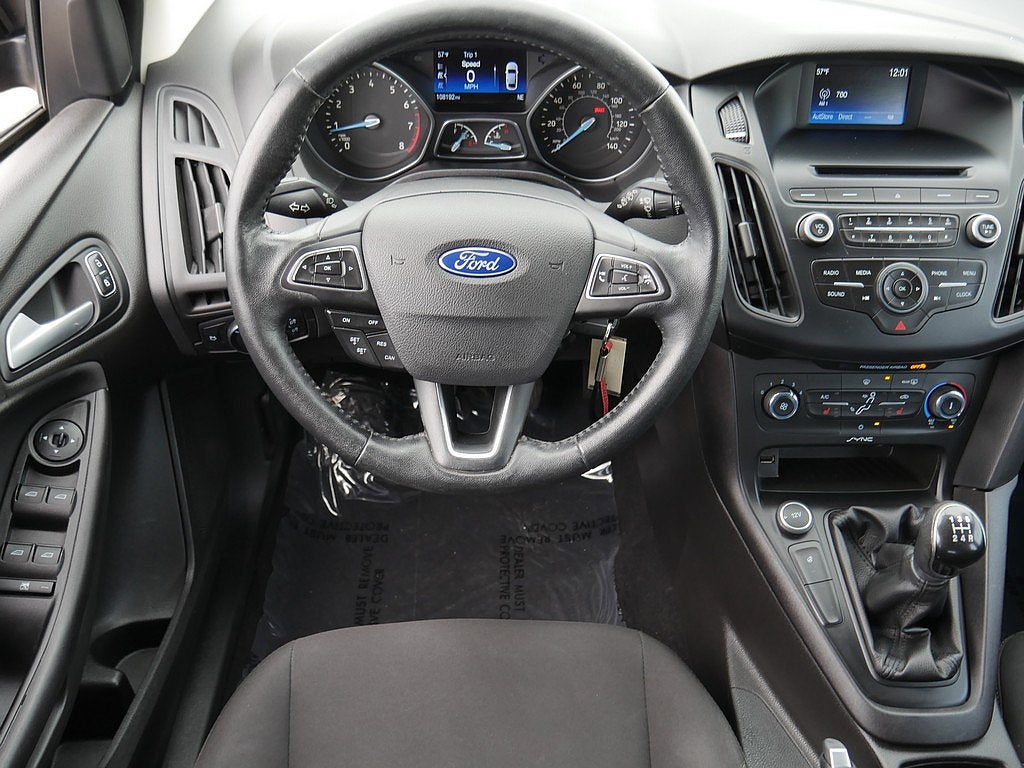 2016 Ford Focus SE Manual trans
