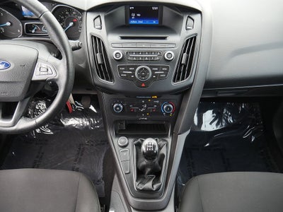 2016 Ford Focus SE Manual trans