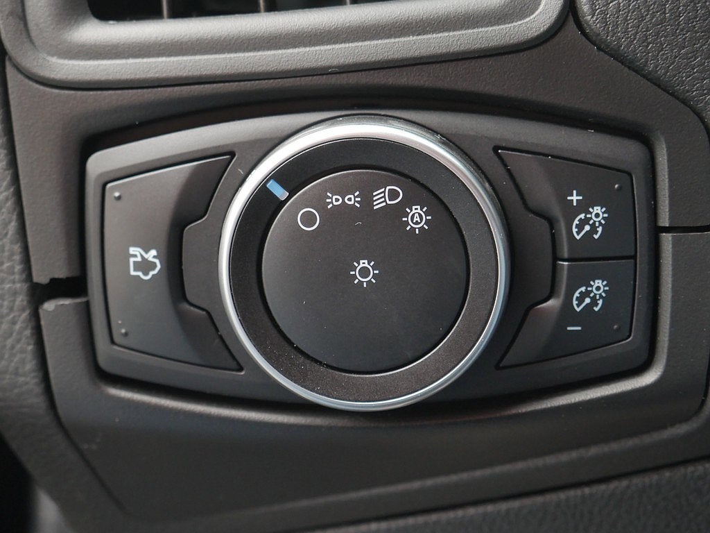 2016 Ford Focus SE Manual trans