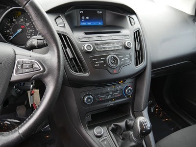 2016 Ford Focus SE Manual trans