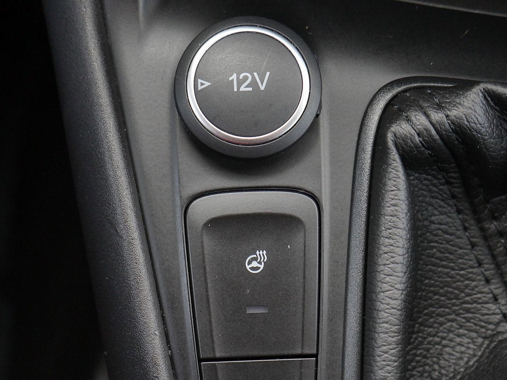 2016 Ford Focus SE Manual trans