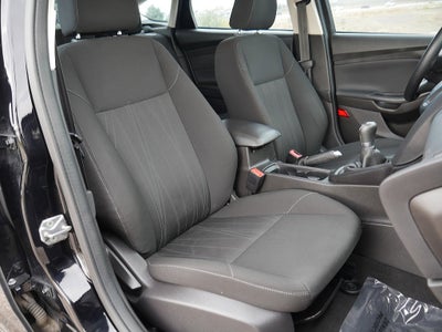 2016 Ford Focus SE Manual trans