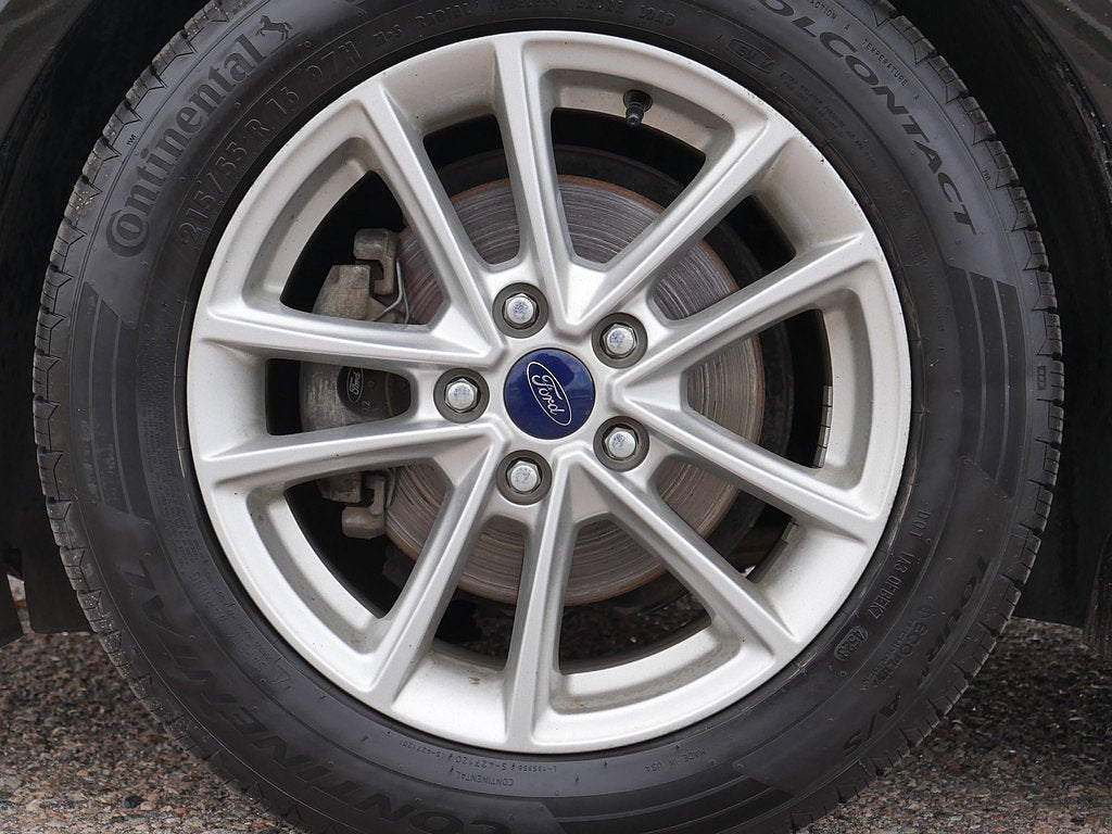 2016 Ford Focus SE Manual trans