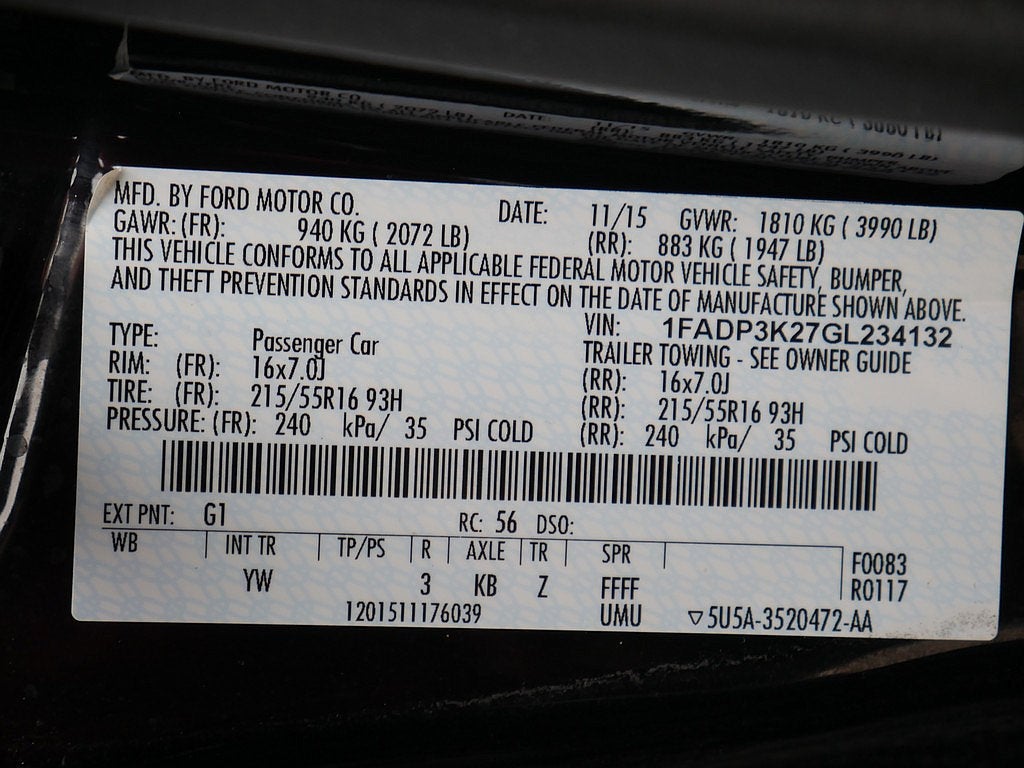 2016 Ford Focus SE Manual trans