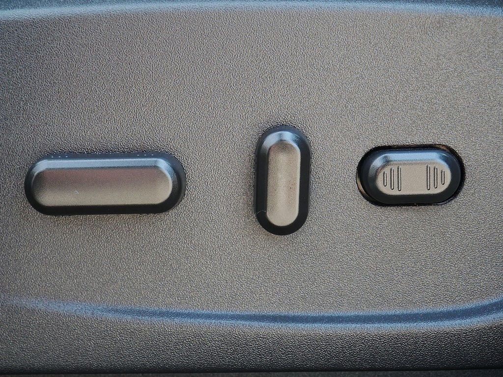2017 Ford C-Max Energi Titanium