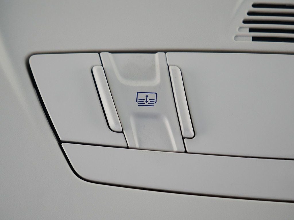 2017 Ford C-Max Energi Titanium