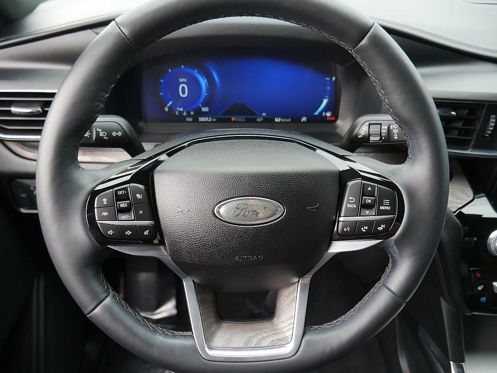 2022 Ford Explorer Platinum AWD