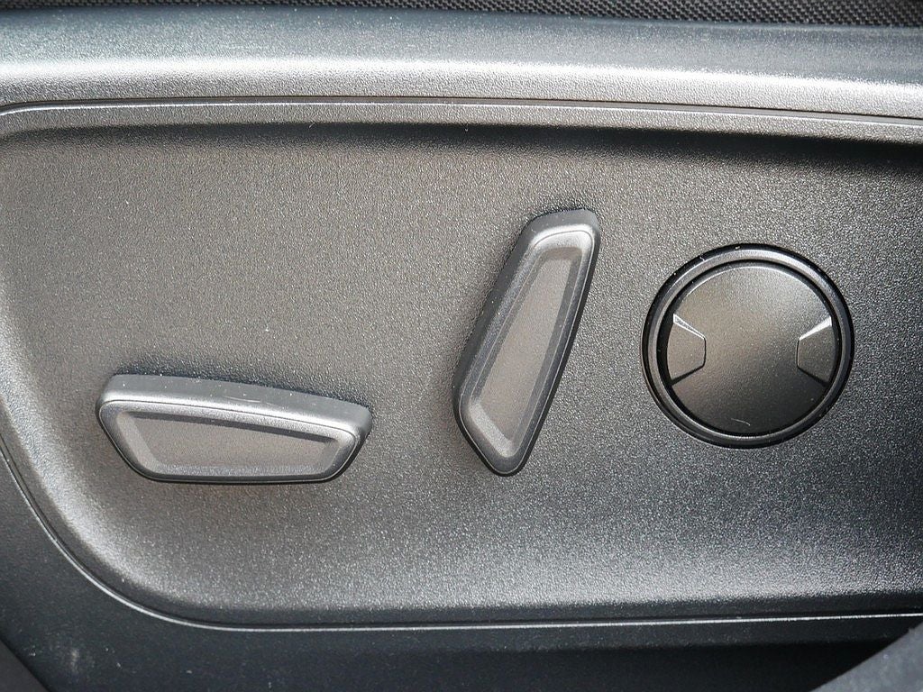2020 Ford Escape SEL FWD