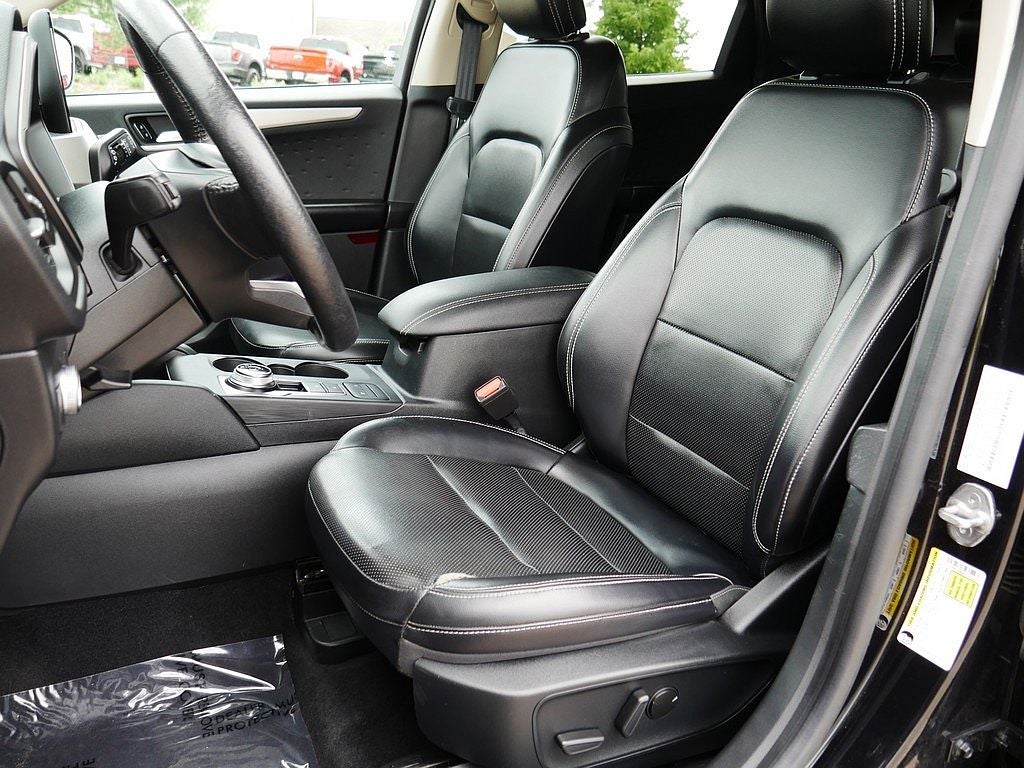 2020 Ford Escape SEL FWD