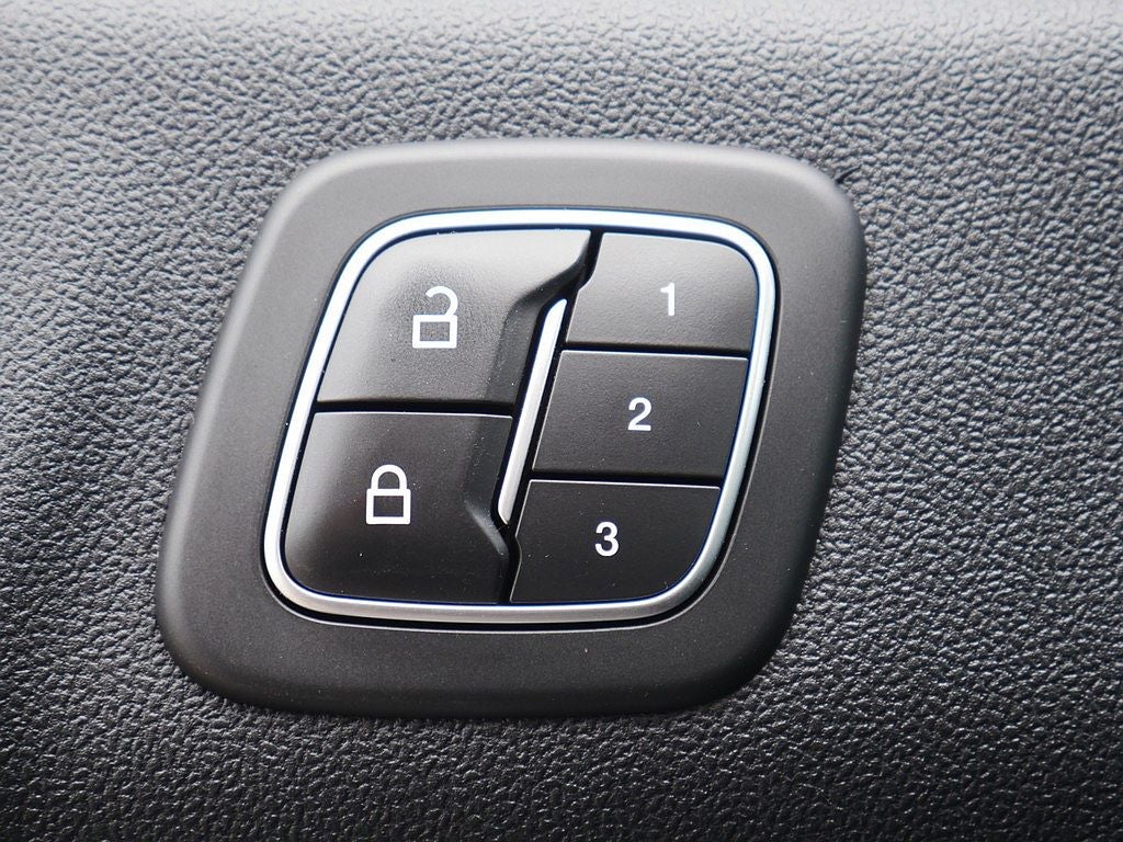 2020 Ford Escape SEL FWD