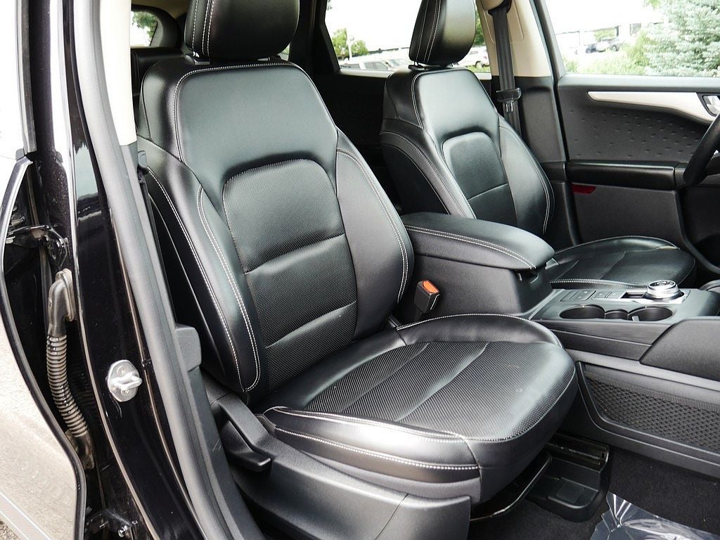 2020 Ford Escape SEL FWD
