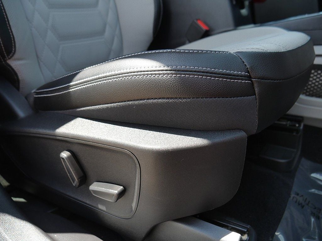 2023 Ford Escape Hybrid Platinum AWD