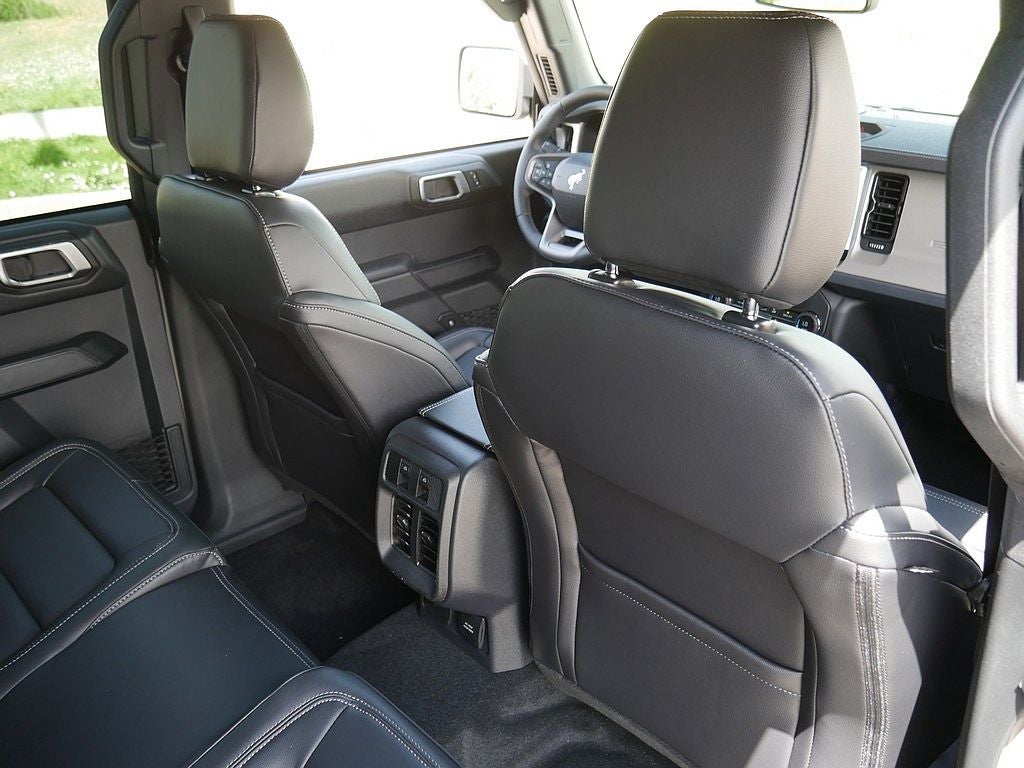 2026 Ford Bronco Outer Banks 4WD