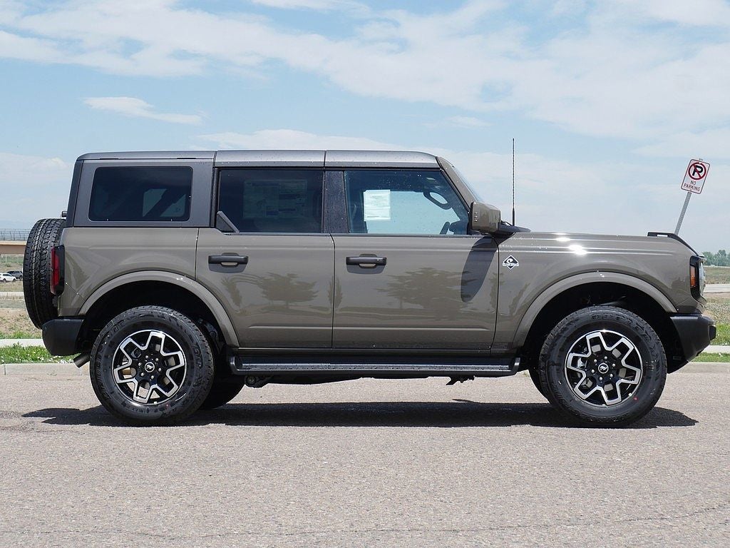 2026 Ford Bronco Outer Banks 4WD