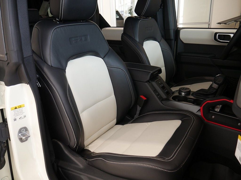 2026 Ford Bronco Outer Banks 60th Anniversary Package