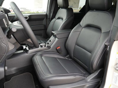 2026 Ford Bronco Outer Banks 4WD