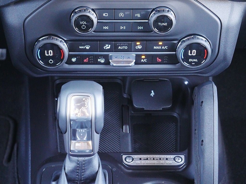 2026 Ford Bronco Outer Banks 4WD