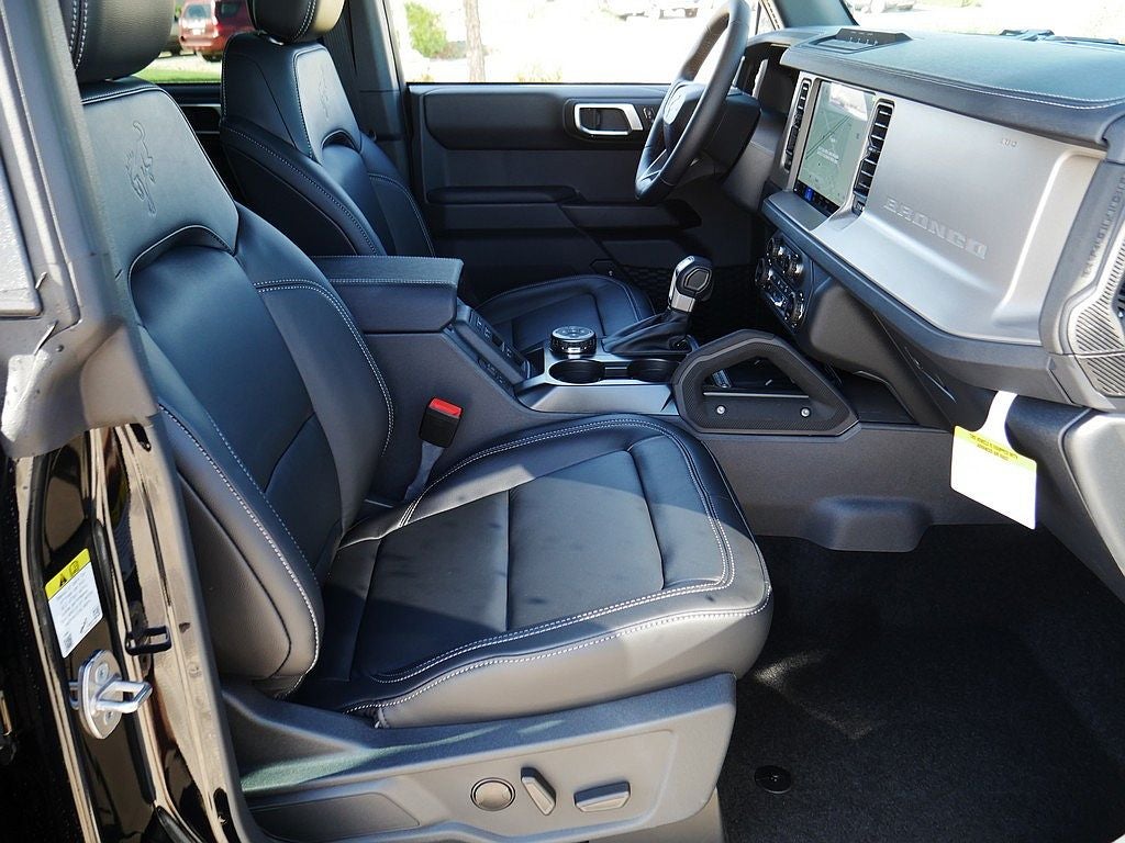 2026 Ford Bronco Outer Banks 4WD