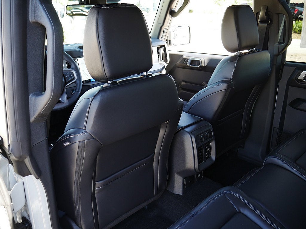 2026 Ford Bronco Outer Banks 4WD