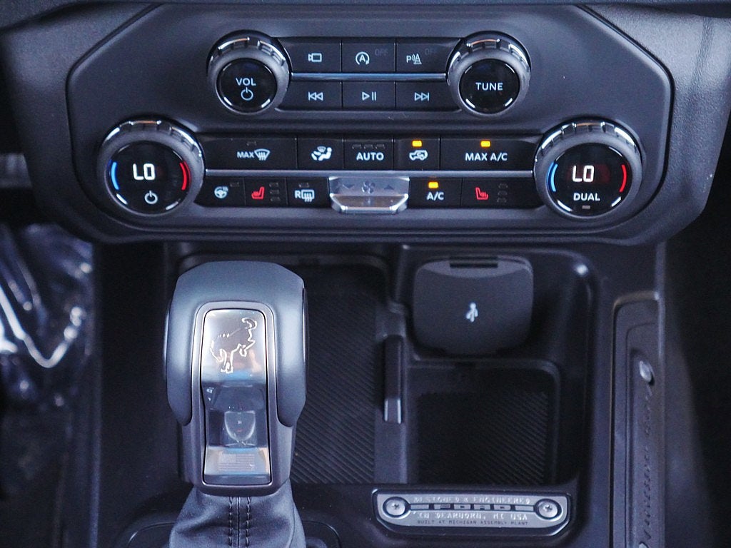 2026 Ford Bronco Outer Banks 4WD