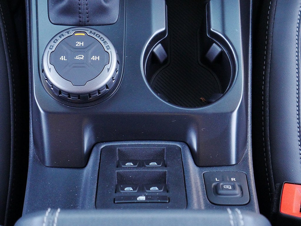 2026 Ford Bronco Outer Banks 4WD
