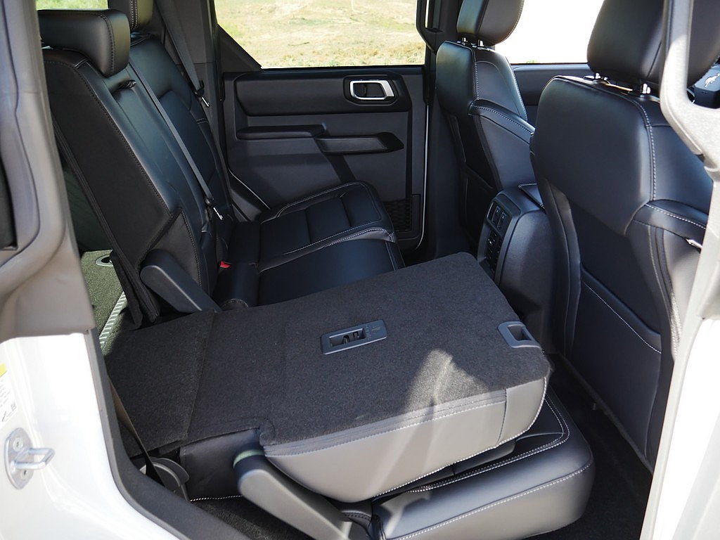2026 Ford Bronco Outer Banks 4WD