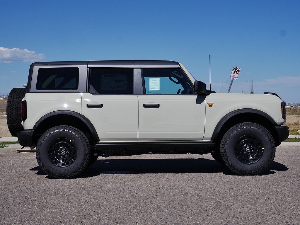 2026 Ford Bronco Badlands 4WD