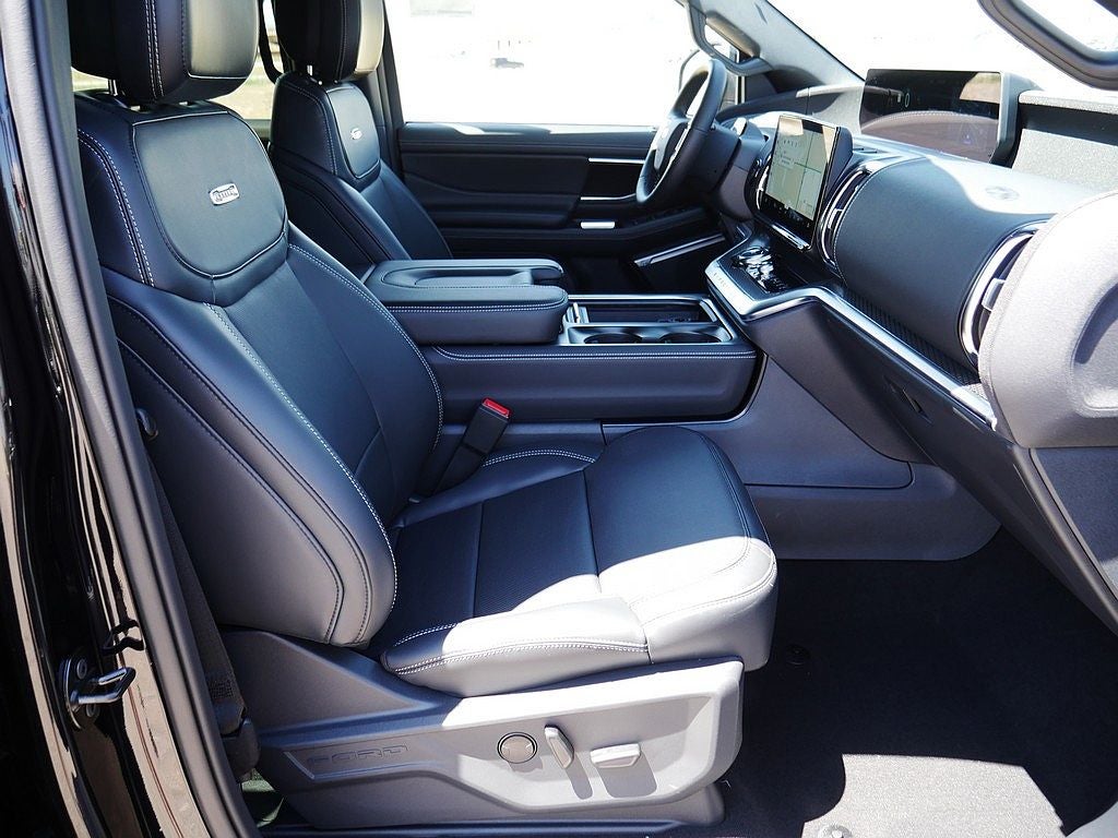 2027 Ford Expedition Max Platinum 4WD