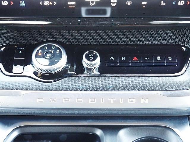 2027 Ford Expedition Max Platinum 4WD