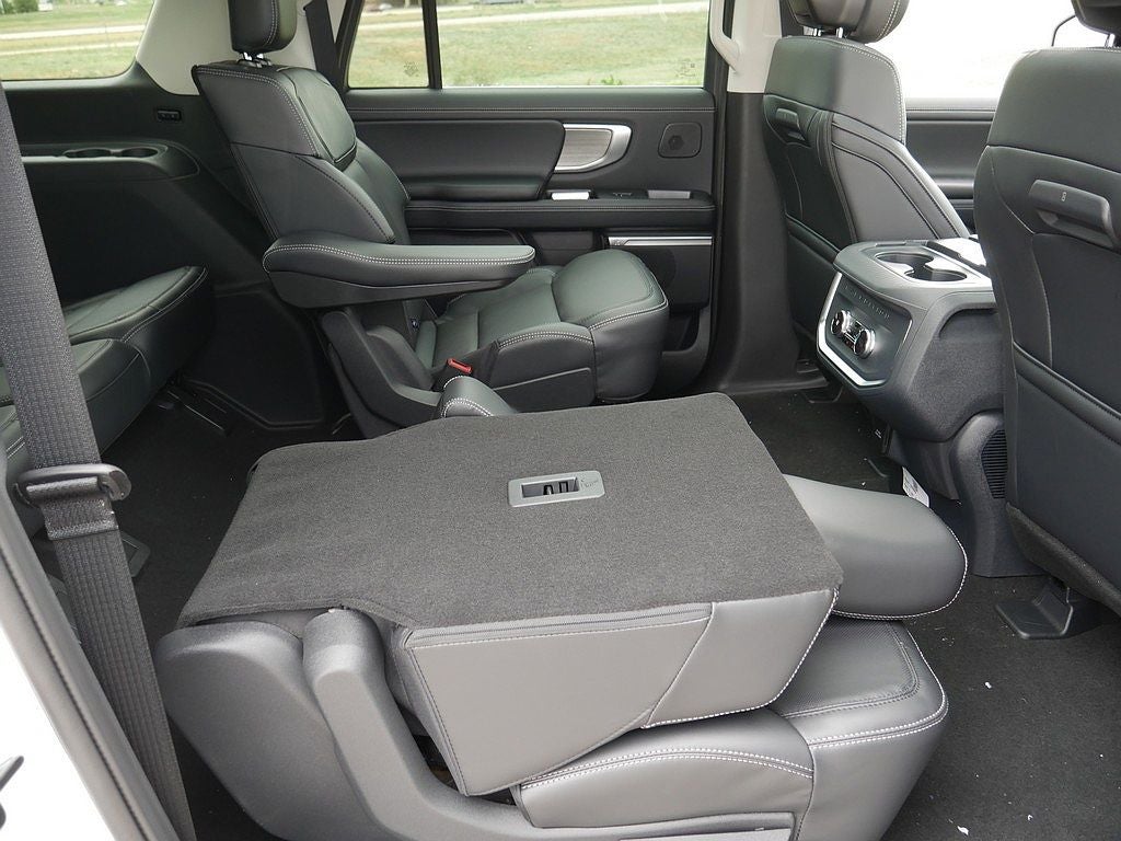 2026 Ford Expedition Max Platinum 4WD