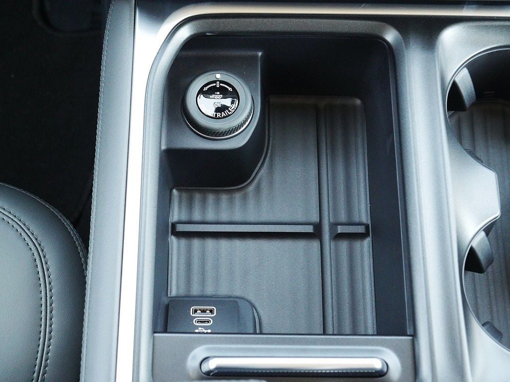 2027 Ford Expedition Active 4WD