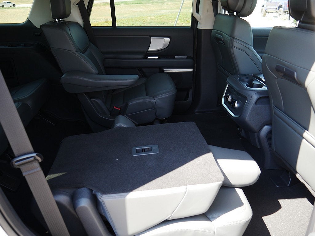 2027 Ford Expedition Active 4WD