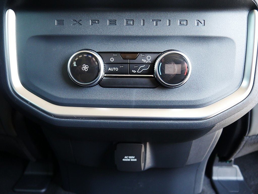 2027 Ford Expedition Active 4WD