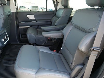 2025 Ford Expedition Active 4WD