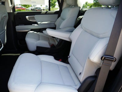 2027 Ford Expedition Platinum 4WD