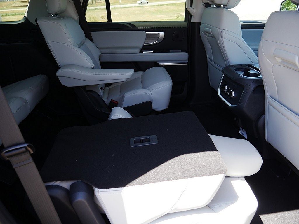 2027 Ford Expedition Platinum 4WD