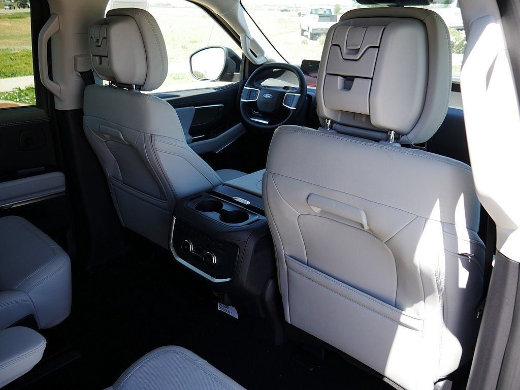 2027 Ford Expedition Platinum 4WD