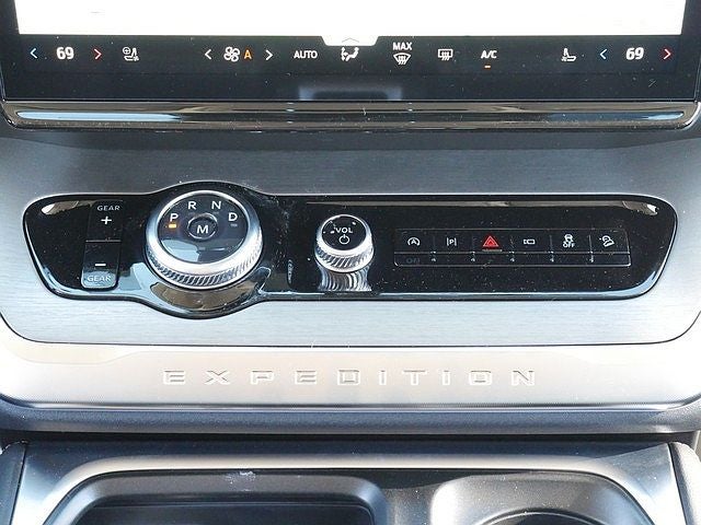 2026 Ford Expedition Platinum 4WD