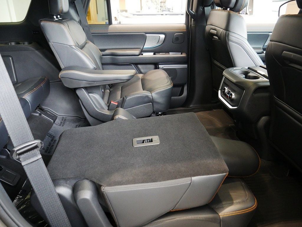 2027 Ford Expedition Tremor 4WD