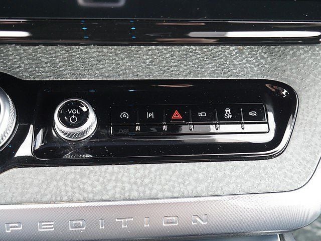 2025 Ford Expedition Tremor 4WD