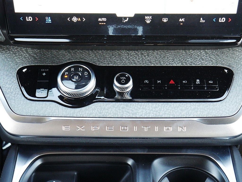 2027 Ford Expedition Tremor 4WD