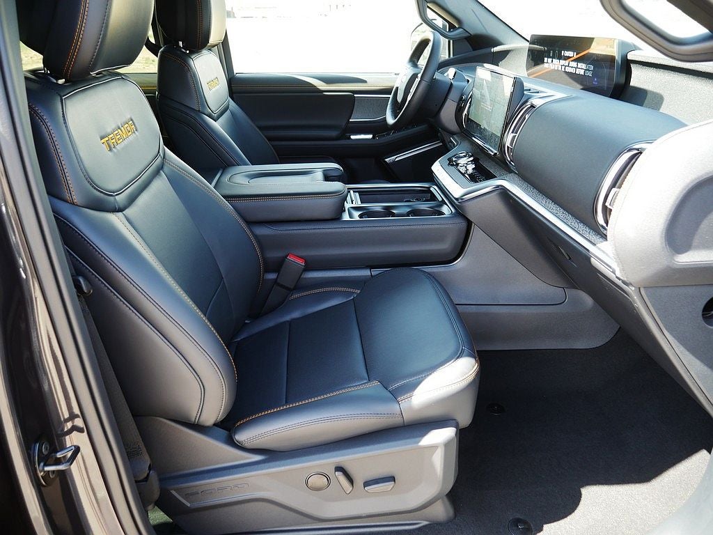 2027 Ford Expedition Tremor 4WD